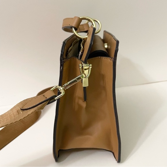 Steve Madden Bevelyn Crossbody Bag - Picture 5 of 15